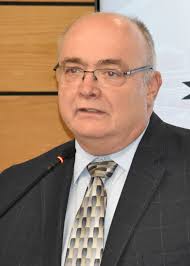 Council fuming over sole-sourced contract to former councillor as $400,000  figure tossed around