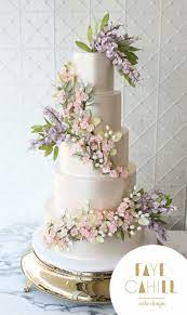 But let's talk about all the stunning watercolor wedding cakes and desserts! Pin By Elaine Oliveira Lima On Cakes Onelia Modern Wedding Cake Cake Flower Cake