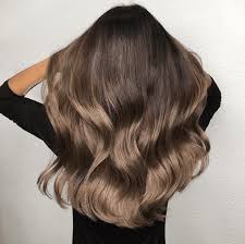 Dark hair with red highlights is a trendy and beautiful alternative to blonde highlights and balayage, and as it requires less lightening it's often much this is a very natural looking brown hair color with highlights in a copper tone. 50 Stunning Highlights For Dark Brown Hair