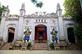 Nhìn chung hai ngày qua người dân đến đền hùng chấp hành khá tốt các quy định phòng chống dịch. Tá»›i ThÄƒm Di Tich Lá»‹ch Sá»­ Ä'á»n Hung Phu Thá»