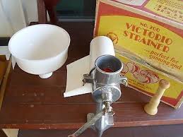 This basic tomato sauce is a quick and easy italian recipe. Victorio Vitantonio Squeezo Strainer For Tomato Sauce Apple Sauce 535579371