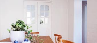 Comment enlever une porte de ses gonds ? Diy Comment Changer Les Carreaux D Une Porte Interieure Vitree Soi Meme