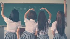 Berikut cuplikan syair nyanyian / teks dari lagunya: 25 Kata Kata Perpisahan Sekolah Singkat Yang Berkesan 2021 Poskata