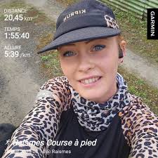 sortie longue du dimanche matin début tout doux quand tu t'apprête a faire  15km et qu'au 14eme km les jambes s'envolent que du kiff ben tu pousses  jusque 20 km cest que