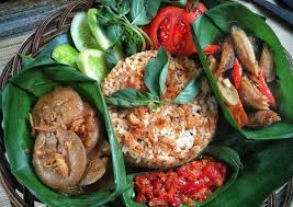 Sambal goang terbuat dari cabai rawit, bawang putih, garam dan kencur. Indonesia Go Id Sensasi Nasi Tutug Oncom Khas Tasikmalaya