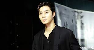 Park seo joon was rumoured to be dating park min young, who acted alongside him in what's wrong with secretary kim (2018), due to their mad chemistry. 4 Times Park Seo Joon Made Us Realise How Absolutely Drool Worthy He Is Pinkvilla