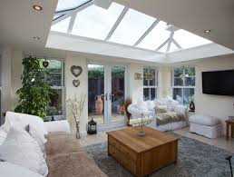 La Veranda Moderne 80 Idees Chic Et Tendance Veranda Moderne Deco Veranda Amenagement Veranda