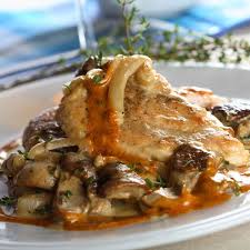 1 cube de bouillon de légumes + l'eau des morilles (50 cl). Supremes De Poulet De Bresse Au Vin Jaune Et Aux Morilles Magicmaman Com