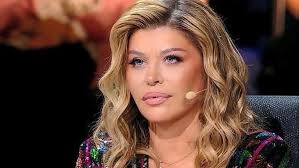 Find top songs and albums by loredana groza including veverita, insula copiilor and more. Loredana Groza È™i A Surprins Fanii Cum AratÄƒ FÄƒrÄƒ Machiaj