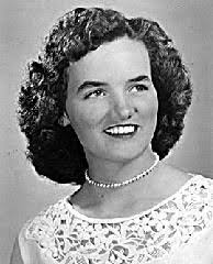 Maxine Mcguire's Instagram, Twitter & Facebook