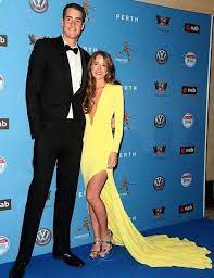 Please note that you can change the channels. John Isner Grosse Gewicht Korperstatistik