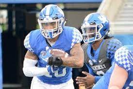 A J Rose Runs To Daylight In The Spring Game Friday Kentucky Today Keith Taylor Kentucky Football Football Helmets Football