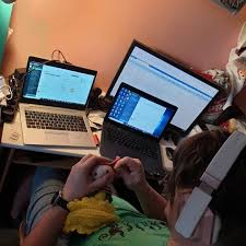 Maybe you would like to learn more about one of these? Moment De Sinceritate Maxima Am Fost Mai Ingrozita Cand Am Aflat Ca Andrei Samoila 79 Va Lucra Acasa Decat De Faptul Ca Voi Ramane In Casa Cu 3 Copii