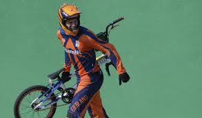 Jul 30, 2021 · niek kimmann kicked off his second olympics by colliding with a race steward who had wandered onto the track during training. Suzzu4tkoonuom