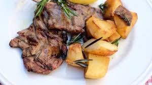Le delicate e speziate costolette di agnello sono tradizionalmente consumate la domenica di pasqua a roma, ma sono eccellenti anche in tutte le altre occasioni. Costolette Di Abbacchio Alla Scottadito La Repubblica