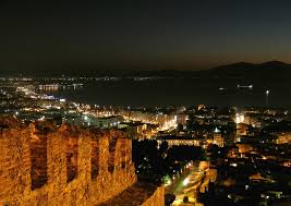 Ειδήσεις και νέα με άποψη. Castles By Night Discovering Our City Through Photography