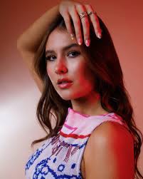 She is best known for her single before i go, featured by charli d'. Interview Mimi Webb Explodes Into The Uk Pop Party Notion