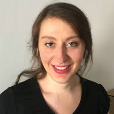 Spoonfuls of heaven! 🍮 This Catalan Cream is the perfect blend of silky  custard and caramelized sugar crunch. A classic dessert with a touch of  elegance in every bite. 😍