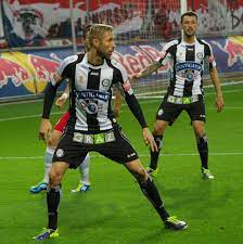 Red bull salzburg hosts sturm graz in a bundesliga game, certain to entertain all football fans. File Fc Red Bull Salzburg Gegen Sk Sturm Graz 2 Nov 2013 42 Jpg Wikipedia