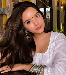 Priyanshi Yadav Age, Biography, Height, Boyfriend, Career, Net Worth & More  - Husband Infoz