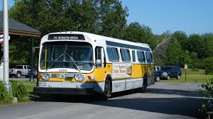 Mbta Gm Fishbowl New Look Bus 6069 At Stm Ready For A Ride To The Maine Coast In 2020 Bus Fish Bowl Maine Coast