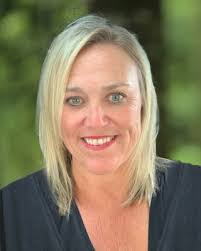 Ann Sechrist's Instagram, Twitter & Facebook