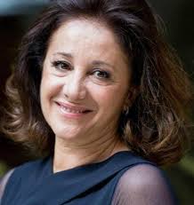 La gentilezza è contagiosa, me ne accorgo tutti i giorni. Se sorridi a  qualcuno lo accogli e l'altro ti risponde allo stesso modo. È un modo per  aprirsi alla vita. Per me,