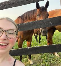 Hannah Browning (@hannahkleebrowning) • Instagram photos and videos