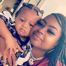 I threw a BYOH(Bring Yo Own Hoes) pool party for my birthday & we vibed  out..