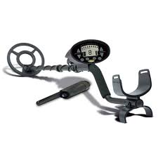 The discovery 2200 metal detector is the middle of the discovery range from bounty hunter. Bounty Hunter Discovery 2200 With Pinpointer Black Target