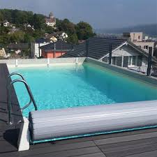 Les prix d'une piscine hors sol en acier sont proches d'une piscine en bois, on commencera pour les premiers prix de 1 000 € et pouvant aller jusqu'à 10 000 euros. Volet Hors Sol Piscine Perseo By Del Jusqu A 16 X 8m