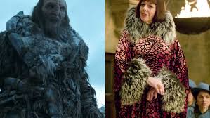 Nakazano jej pójść i zanieść zaklęty naszyjnik albusowi dumbledore'owi. 14 Game Of Thrones Actors Who Were Also In Harry Potter Page 11