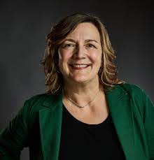 Claudia Hon's Instagram, Twitter & Facebook