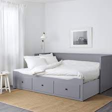Ikea hemnes bett hochbett, unser familienbett schnell und einach aus zwei ikea betten. Hemnes Tagesbett 3 Schubladen 2 Matratzen Grau Husvika Fest Ikea Deutschland