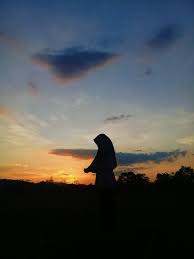 Foto lucu untuk profil wa ratuhumor. Kamu Pilih Senja Yang Sementara Atau Aku Yang Selamanya Fotografi Pantai Pemandangan Fotografi