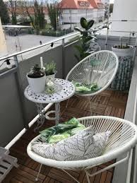 45 Awesome Balcony Decoration Ideas To Make Your Comfort With Family En 2020 Balcon Del Apartamento De Decoracion Muebles Para Balcon Decoracion De Terrazas Pequenas