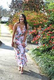 Love This Floral Dress For A Wedding Guest Look Date Night Bridal Shower Or Any Spring Occasi Guest Dresses Baby Shower Outfit For Guest Bridal Shower Dress