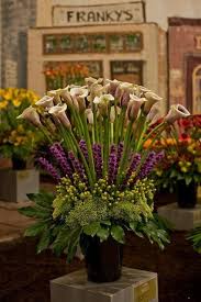 Would Look Great On The Font Flower Arrangements Beautiful Flowers Corporate Flowers