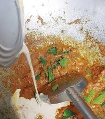 Resep ayam bumbu kari, sajian untuk kumpul teman hingga arisan keluarga besar. Mudah Disediakan Lazat