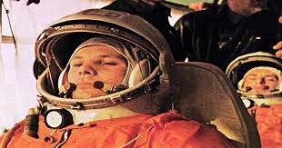 În aceasta misiune el a executat prima conectare a două nave spațiale. Gagarin Primul Om Care A Ajuns In Spatiu A Fost PregÄtit In Secret Enigmatica Ro