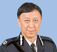 David Ng Ka-sing. Assistant Commissioner (Crime), Mr Ng has served in the Force for over 34 ... - p01_3