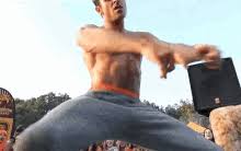 Coucou je suis une fan de zac efron et je pensse qu'il y'en a beaucoup donc voila si toi aussi tu est une fan ba fais une bonne visite sur mon blog lache moi des com's donne tes inprétion sur mes gifs si tu. Hot Zac Efron Gifs Tenor