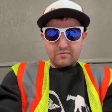 Where can I stealthily sleep in my vehicle near Lutsen?