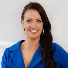 Hi, Our family is looking to purchase a house/townhouse/villa in your  community! We have a budget of around 950k, if anyone is thinking of  selling in the near future! We're chasing a