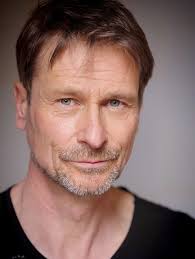 „aktenzeichen xy… ungelöst ist zurzeit sozusagen in aller munde. Aktenzeichen Xy Spezial Cold Cases Tv Magazin 2020 Crew United