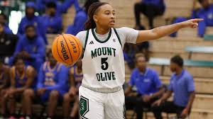 UMO falls following late comeback by King, 67-63