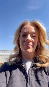 Amy Mcmillin's Instagram, Twitter & Facebook