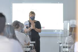 Institutiile si unitatile de invatamant care organizeaza pe langa acestea activitati finantate integral din venituri proprii pot acorda salariatilor in limita veniturilor incasate si urmatoarele drepturi Cadrele Didactice Vor Beneficia De Un Supliment La Salariu Ce Valoare Au Aprobat DeputaÅ£ii Pentru InvÄÅ£Ämant