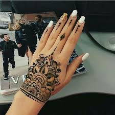 Pin By Ceci V On Nails Henna Tattoo Designs Henna Tattoo Henna