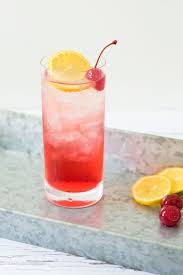 The Singapore Sling Is An Iconic Classic Cocktail But Recipes Rarely Agree Explore Five Historical And Singapore Sling Delicious Cocktails Classic Cocktails